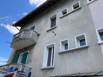 RENOV BATIMENT 74 Peintre Annecy Nettoyage Traitement et peinture de façade et toiture Savoie