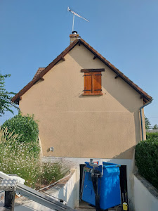 Artisan D. Vermeersch - Nettoyage et traitement de toiture et façade à Bourges Ravalement et peinture de façade 18