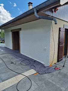 JMV rénovation & peinture annemasse - Artisan Peintre 74 | Nettoyage Traitement Démoussage Toiture Façade Haute-Savoie