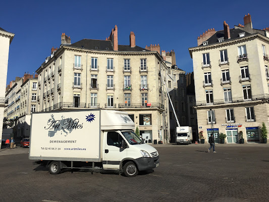 Art Miles Déménageur & Location de monte-meubles